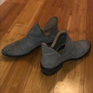Gray leather Steve Madden boots